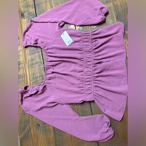 Size large NINE WEST lvndr mace shirt. Long sleeve square neck peplum blouse.